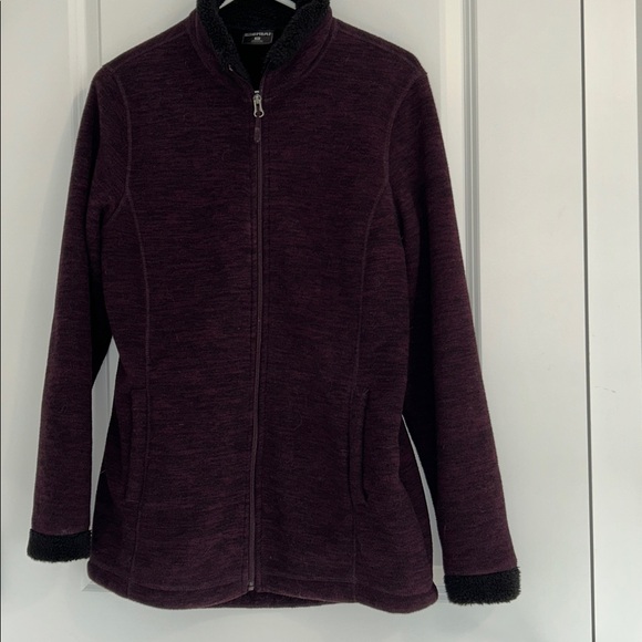 Purple Jacket black sherpa lining and cuff trim. Excellent pre-owned condition. - Picture 4 of 8